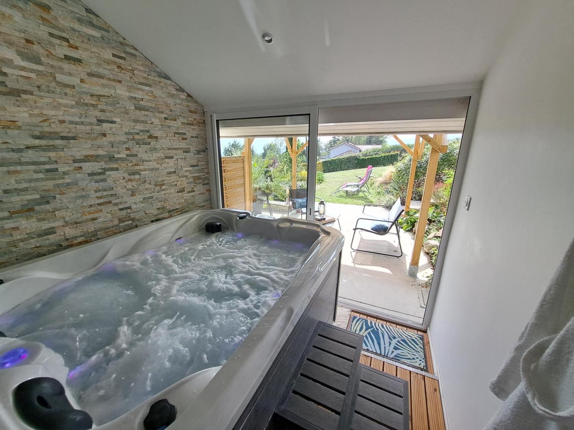 Adorelys Sejour Bien Etre - Spa Et Massage Saint-Cassien  Екстер'єр фото